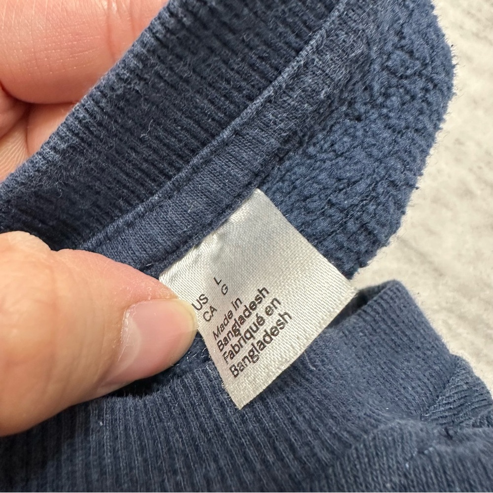 H&M Sweatshirt - Picture 3 of 3